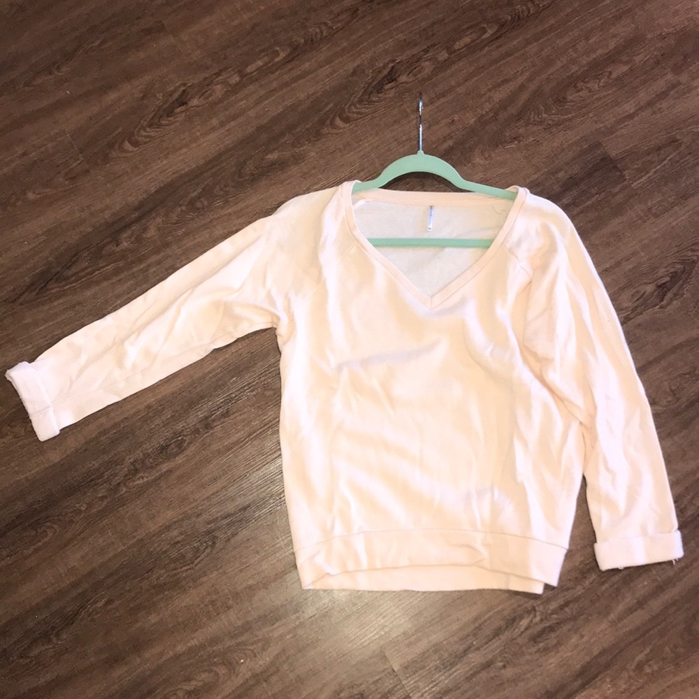 Pale pink v-neck sweatshirt sweater